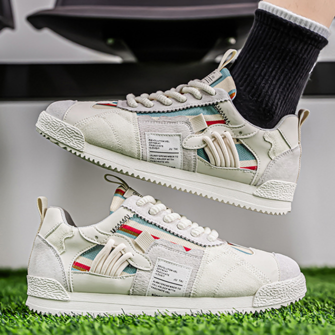 Circuit Retro Sneakers